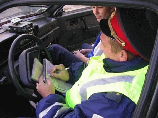 Закон обязывает сотрудников полиции составлять на водителя протокол о нарушении ПДД